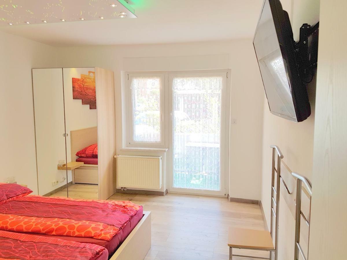 Regina Apartment *